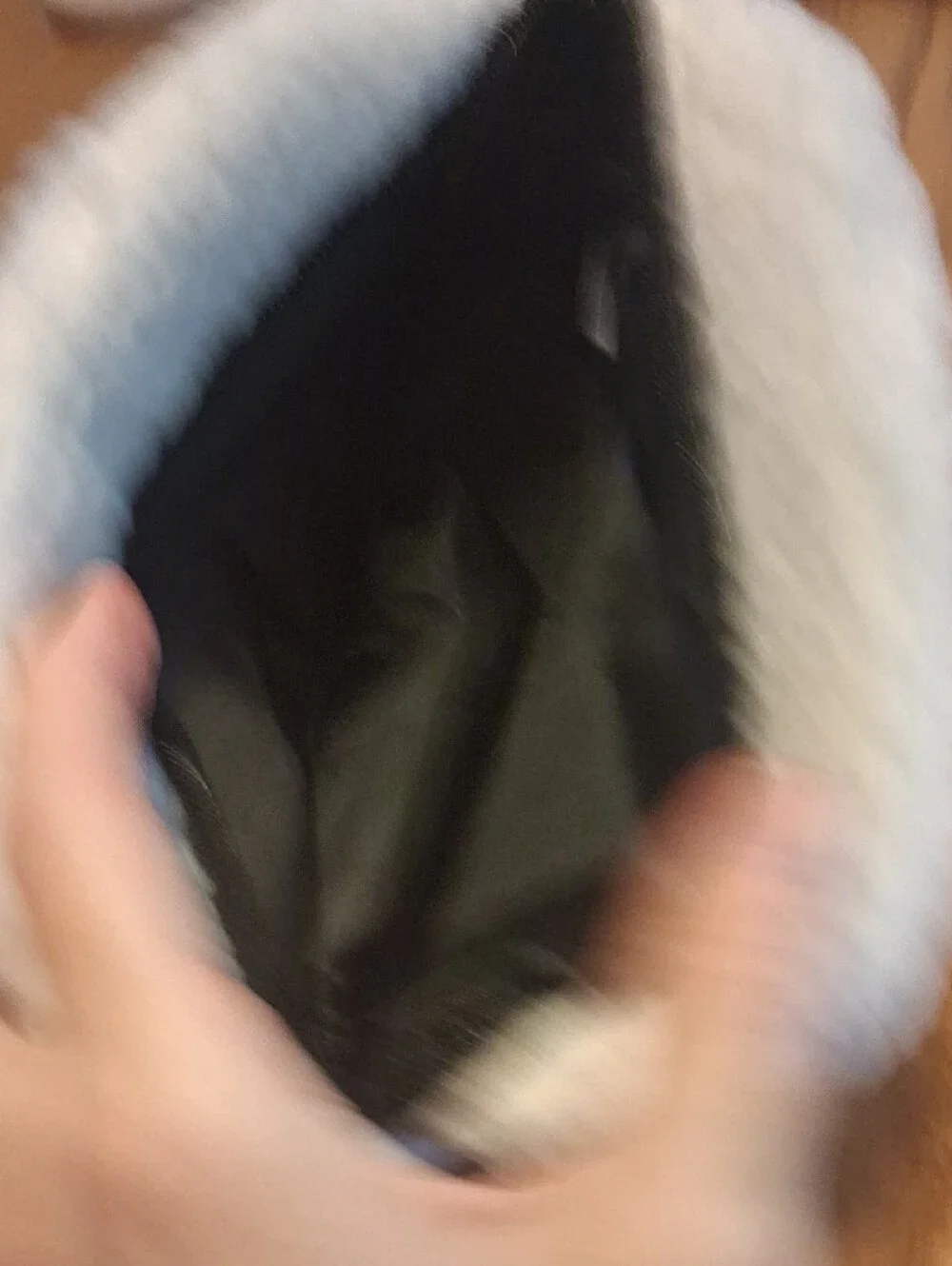 Kate Spade white/cream Sherpa-Style Wrist Bag